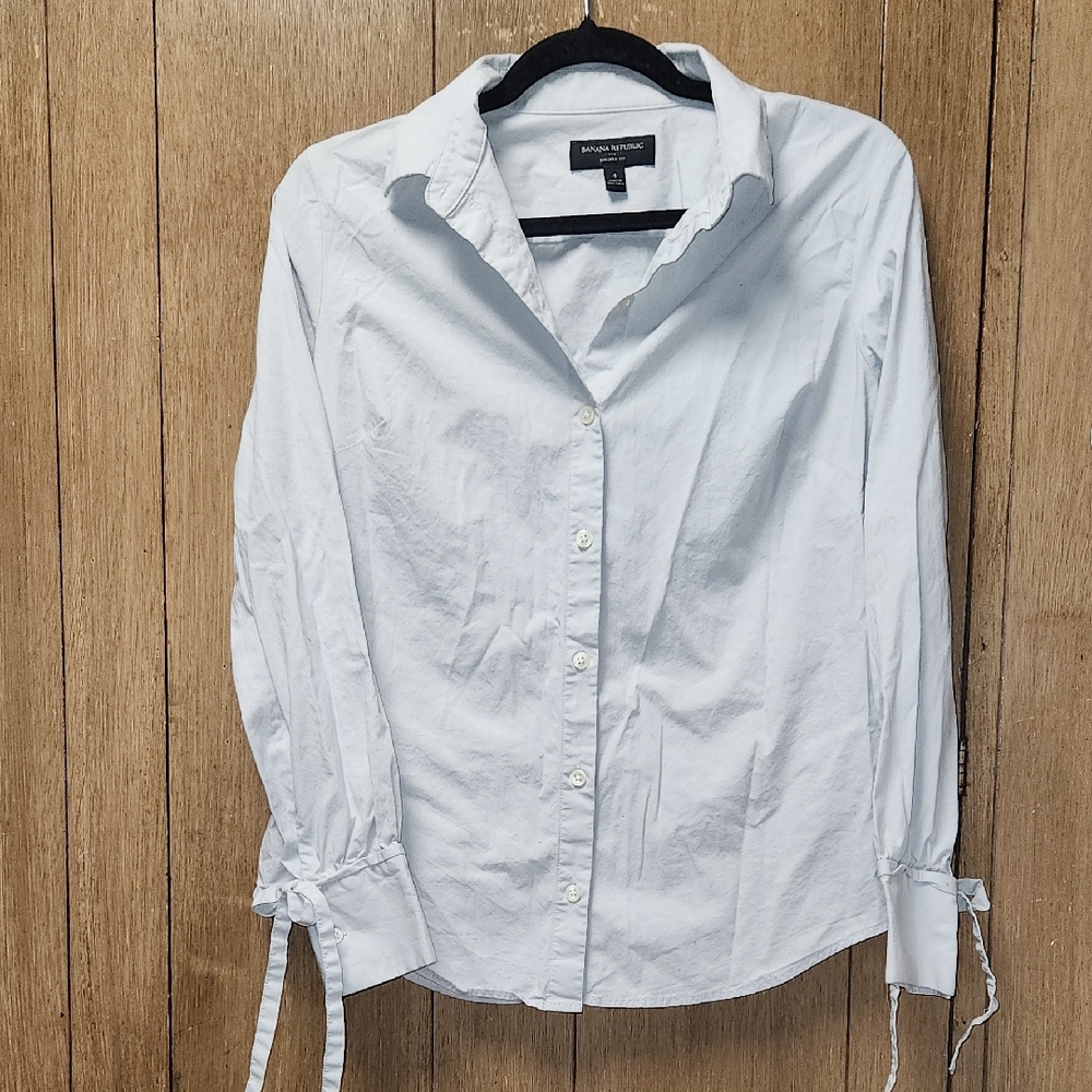 White Button-Up Shirt by Banana Republic